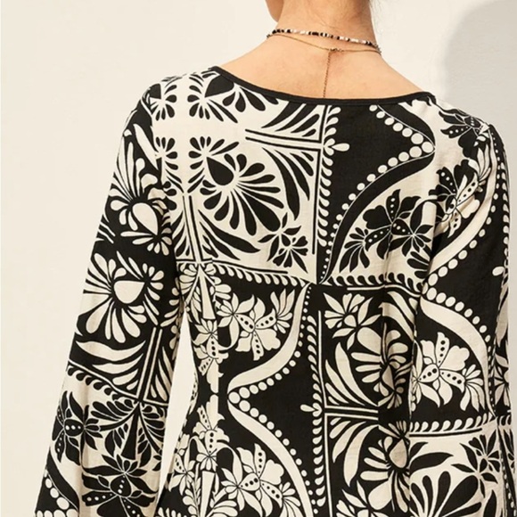 Commense Black and White Patterned Dress - Picture 5 of 10